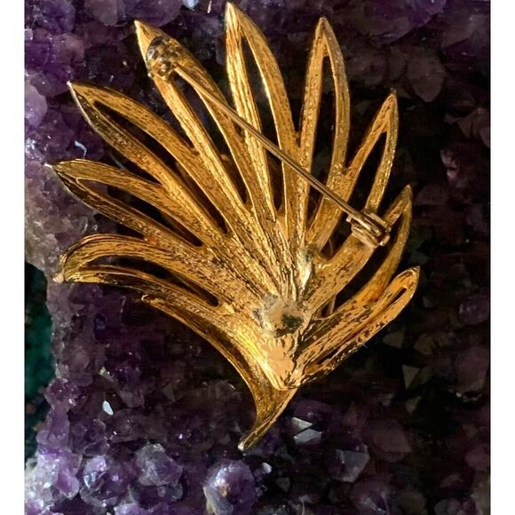 Vintage Gold Leaf Statement Brooch, Unmarked - Picture 3 of 3